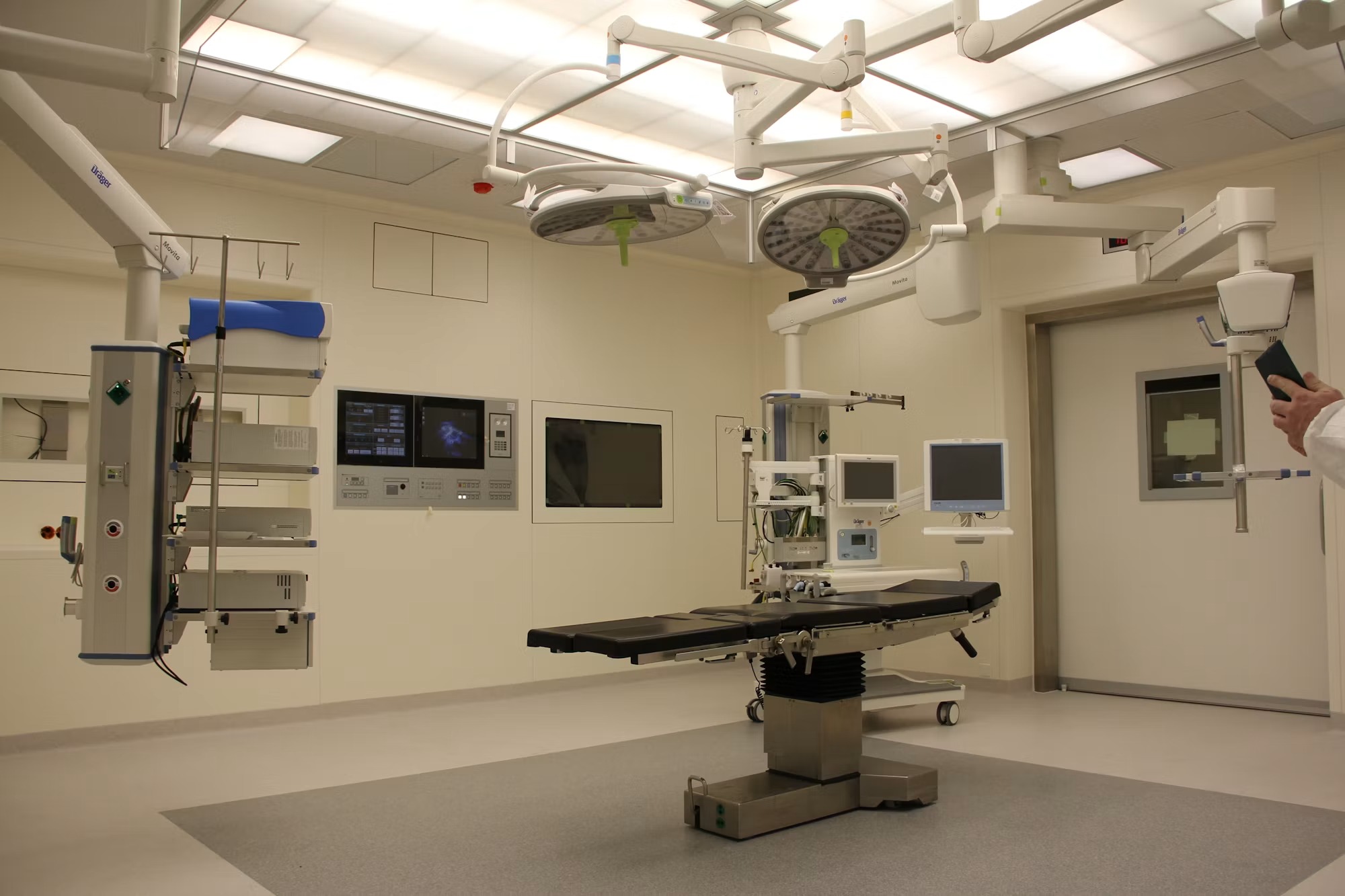 Robotic Cancer Surgery